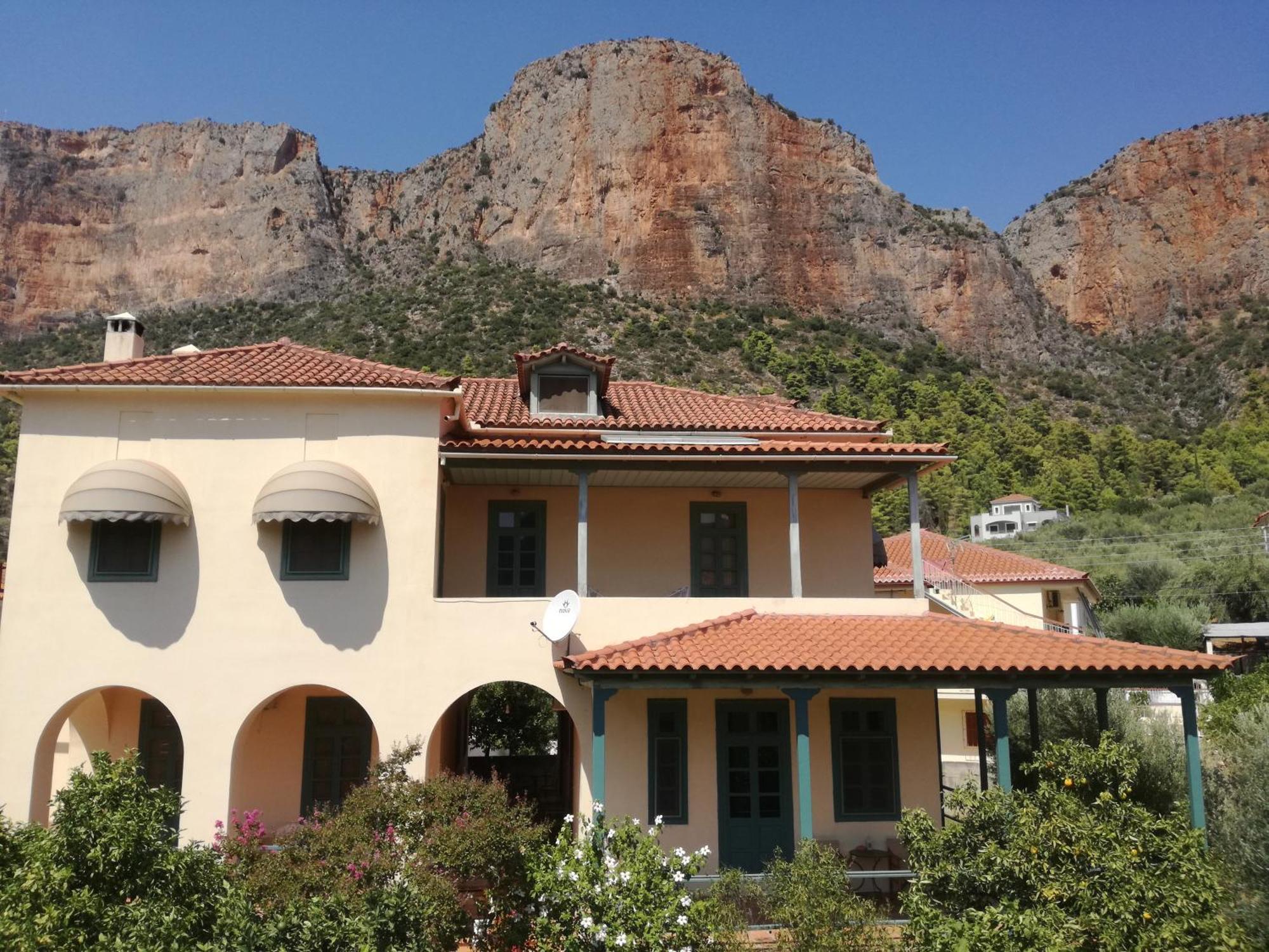 The Valkyries 1 Apartment Leonídion Екстериор снимка